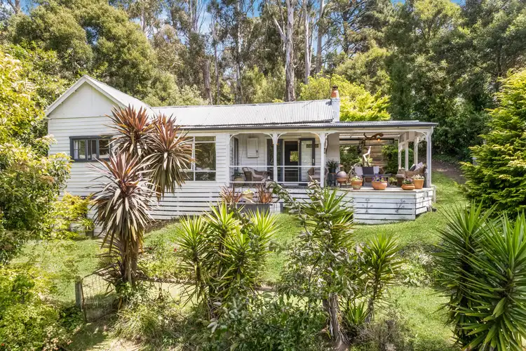 27 View Crescent, Blackwood VIC 3458