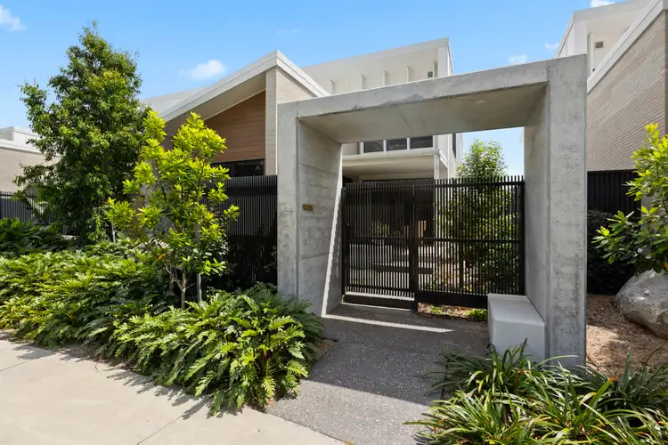 18 Spitfire Banks Drive