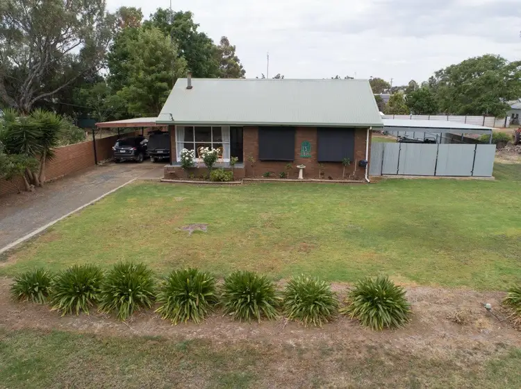 15 KOALA STREET, Wakool NSW 2710