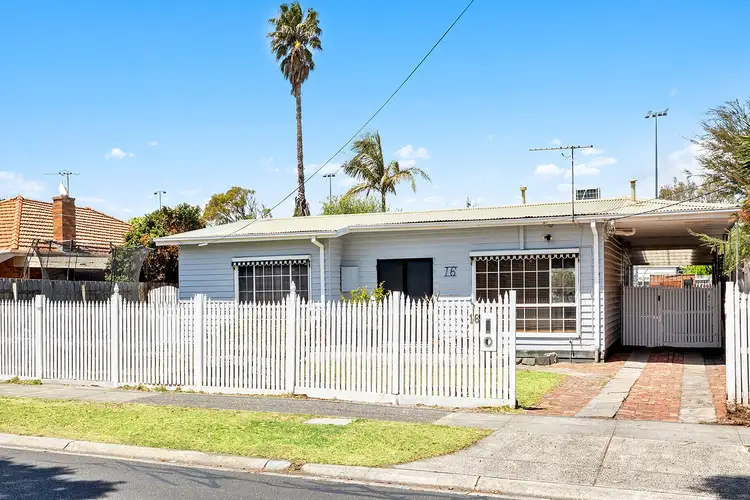 16 Royal Road, Bonbeach VIC 3196