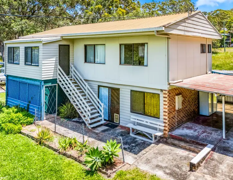 30-32 Inlet Avenue, Russell Island QLD 4184