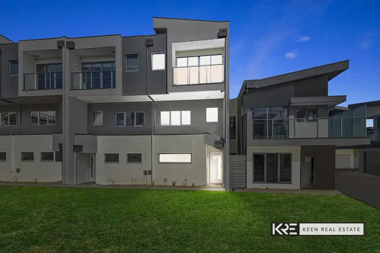 Main view of Homely townhouse listing, 7 Topal Drive, Officer VIC 3809