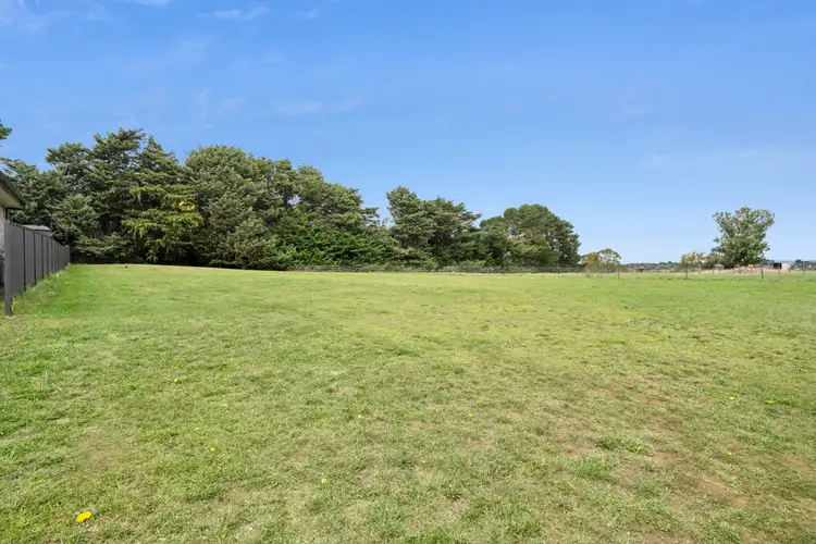 17 Graham Crescent, Crookwell NSW 2583