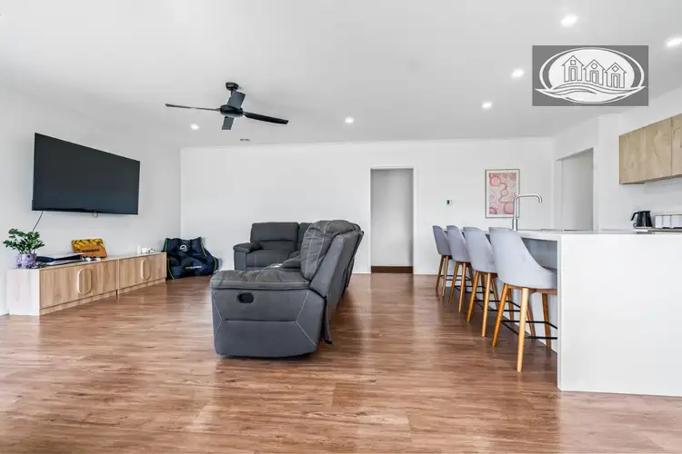 Fifth view of Homely house listing, 1 Levett Court, Portland VIC 3305