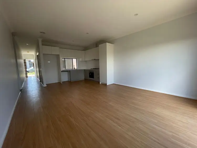 Fifth view of Homely house listing, 11 Oleander Circuit, Beveridge VIC 3753