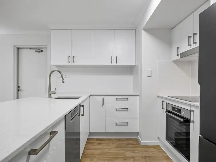 Second view of Homely apartment listing, 321/5 Edmondstone Street, South Brisbane QLD 4101