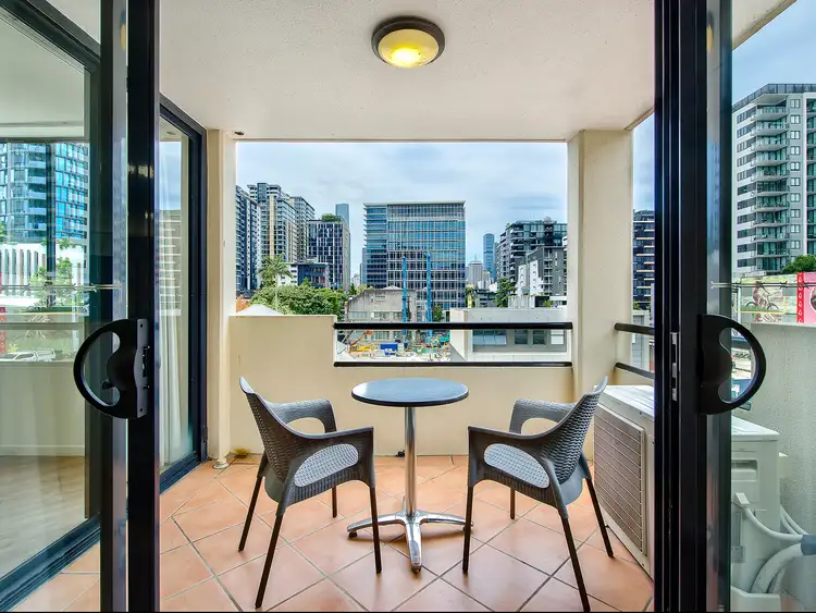 Fourth view of Homely apartment listing, 321/5 Edmondstone Street, South Brisbane QLD 4101