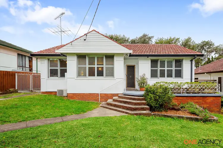 8 Wannyl Road, Kirrawee NSW 2232