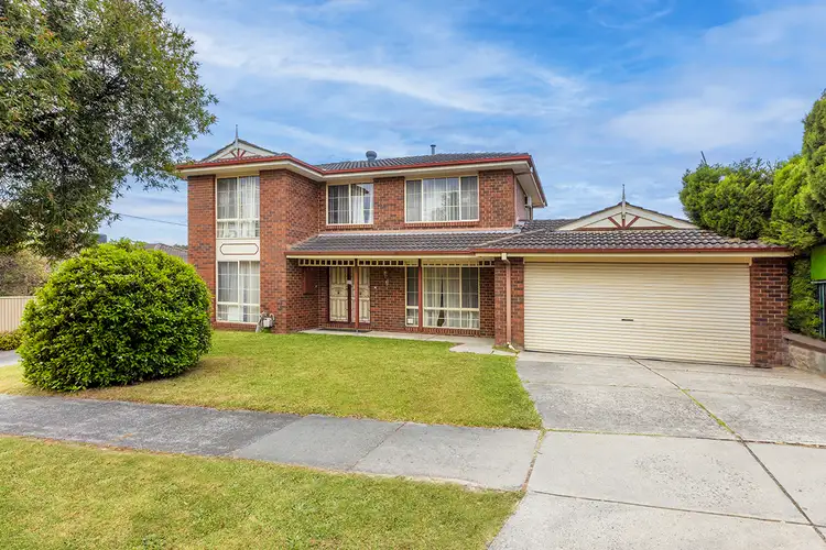 4 Hammence Street