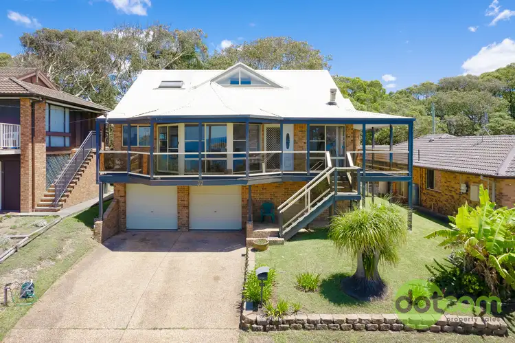 37 Scenic Drive, Caves Beach NSW 2281