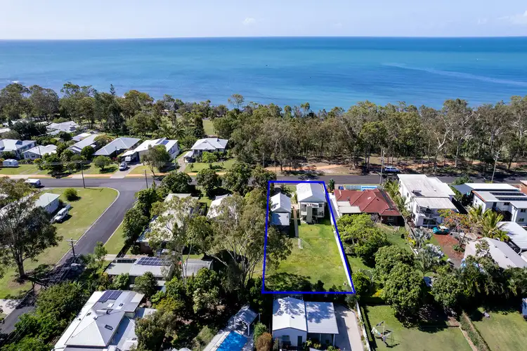 21 MANT STREET, Point Vernon QLD 4655