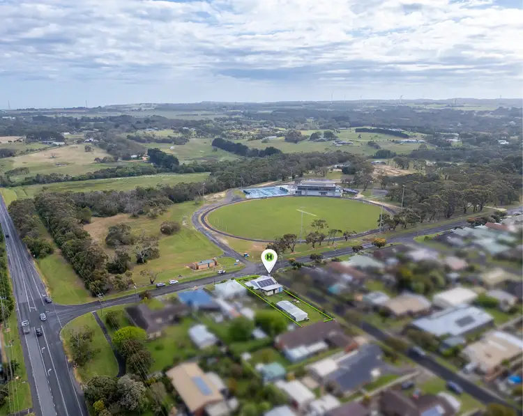 Second view of Homely house listing, 10 Park Street, Portland VIC 3305