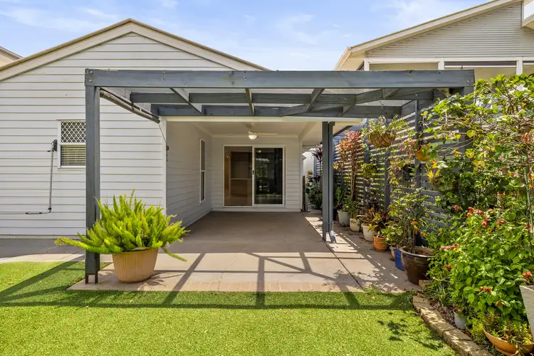 94 Sibley Road, Wynnum West QLD 4178