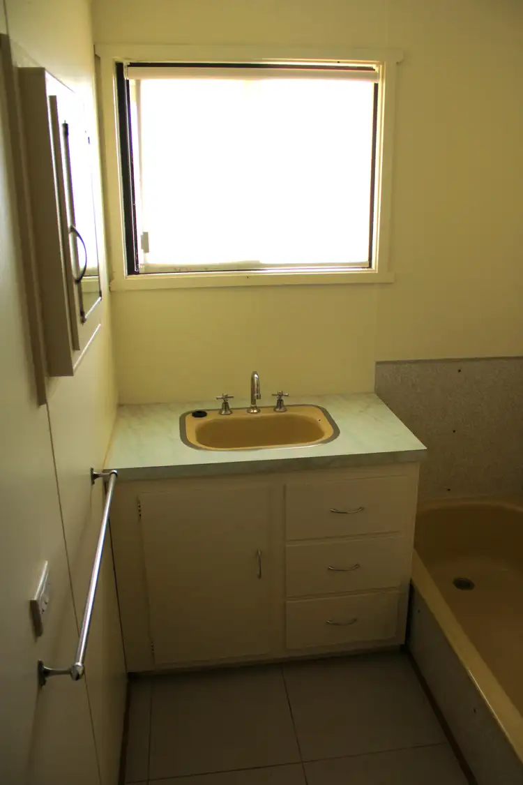 Fifth view of Homely house listing, 1 Webb Street, Kaniva VIC 3419