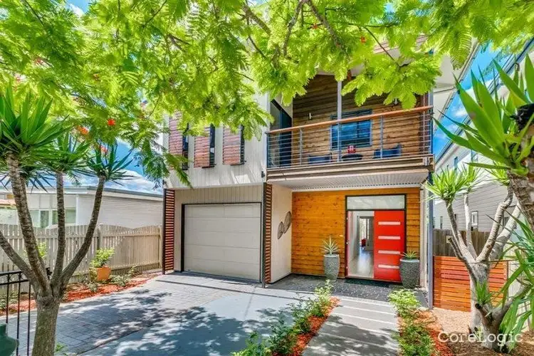 92 Moreton Avenue, Wynnum QLD 4178