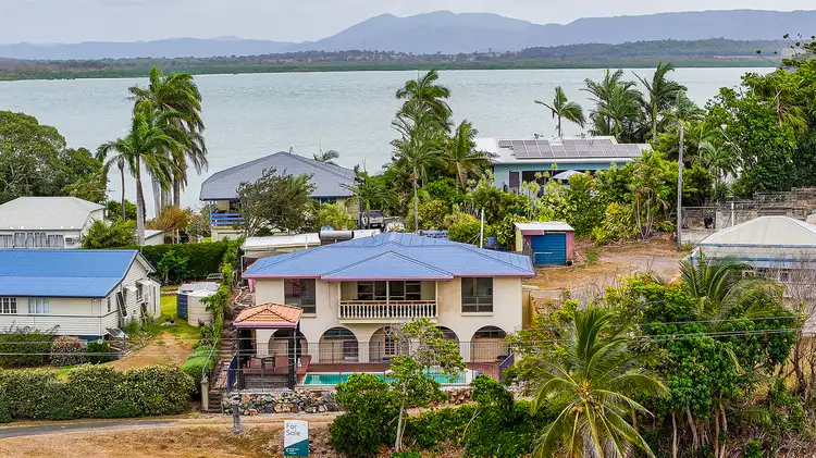 9 Crichton Street, Sarina Beach QLD 4737