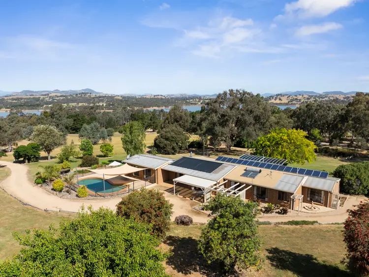 110 Ford Drive, Mansfield VIC 3722