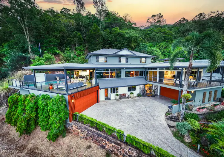 6 Strutton Place, Mooroobool QLD 4870