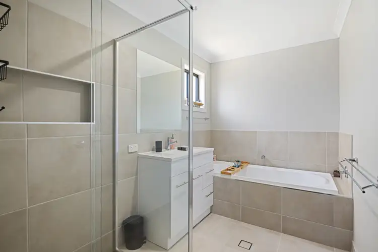Fifth view of Homely house listing, 33 GLENWOOD BOULEVARD, Baranduda VIC 3691