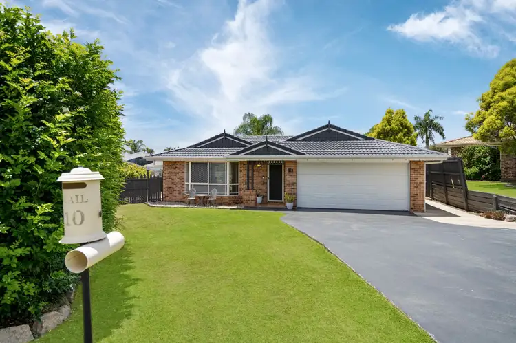 10 Walnut Close