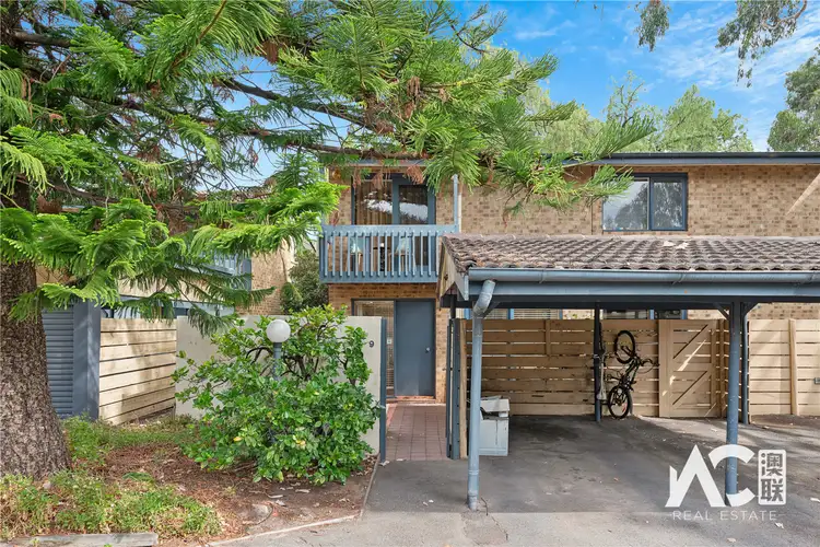 212 Kensington Road