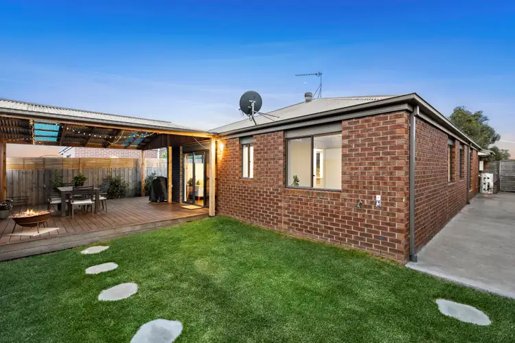 7 Mckinley Avenue, Armstrong Creek VIC 3217