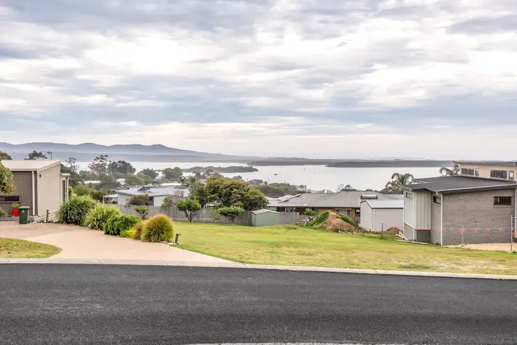 9 Raheen Drive, Mallacoota VIC 3892