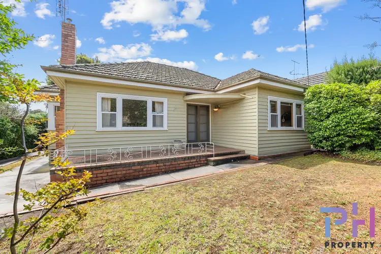 21 Mahon Ave, Kennington VIC 3550