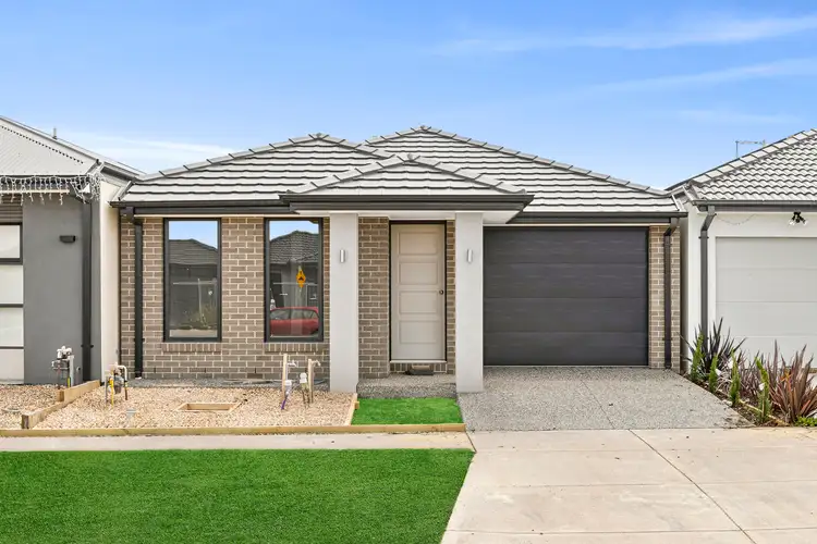 12 Jessfield Terrace, Cranbourne East VIC 3977