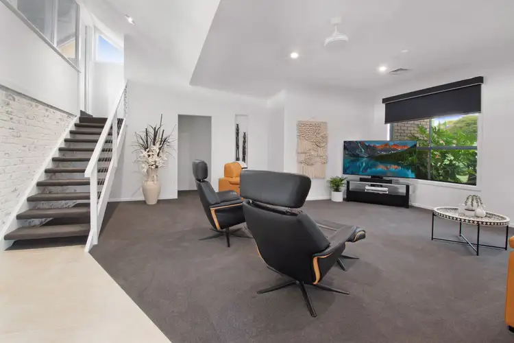 Third view of Homely house listing, 290 BIMBADEEN AVENUE, East Albury NSW 2640