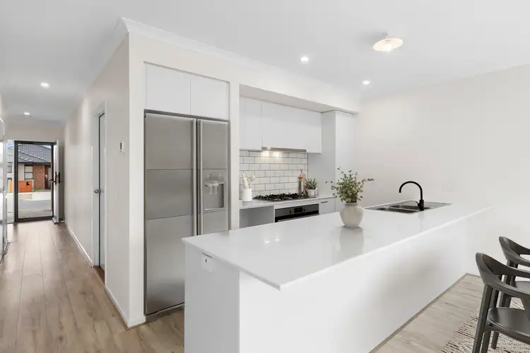 7 Swansea Way, Armstrong Creek VIC 3217