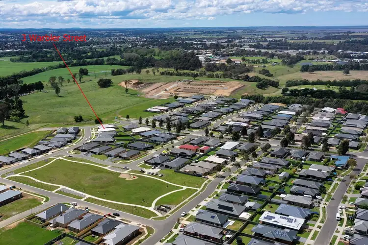 Second view of Homely house listing, 3 Warbler Street, Bairnsdale VIC 3875