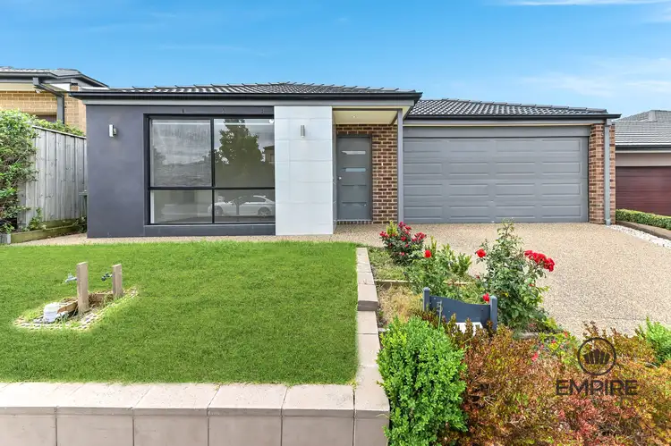 5 Corinda Street, Clyde North VIC 3978