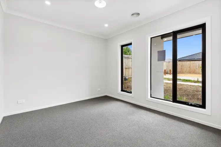 Fifth view of Homely house listing, 2 Schubert Place, Mount Duneed VIC 3217