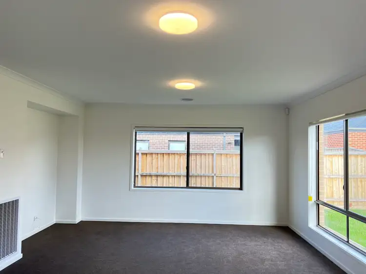 4 Toscana Street