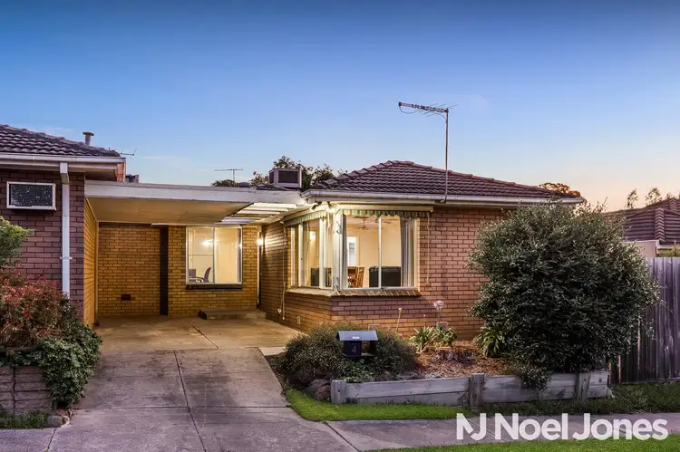 13 Northcote Avenue