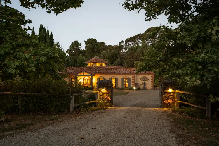 24 STANLEY ROAD, Stanley VIC 3747