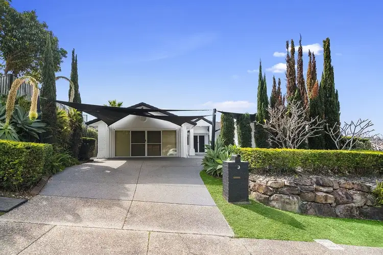 30 Maloney Crescent