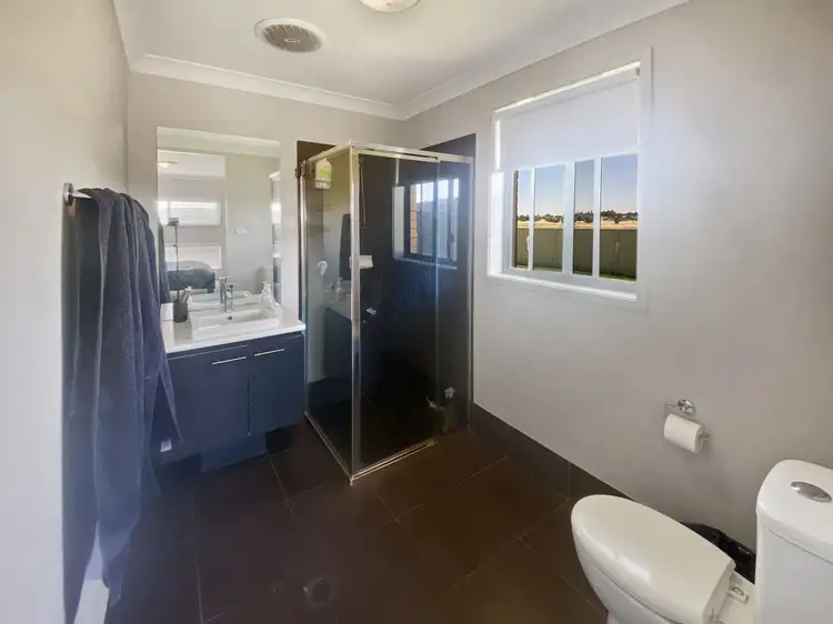 Sixth view of Homely house listing, 5 Devlin Close, Leeton NSW 2705