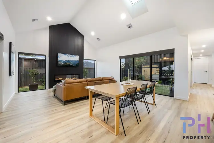 Seventh view of Homely house listing, 4 Yerin Place, Marong VIC 3515