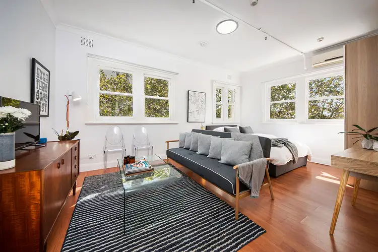Main view of Homely studio listing, 13/1A Roslyn Street, Potts Point NSW 2011