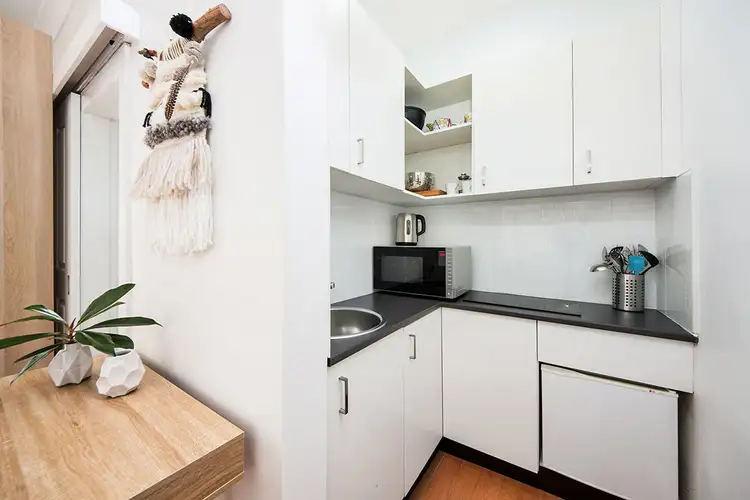 Third view of Homely studio listing, 13/1A Roslyn Street, Potts Point NSW 2011