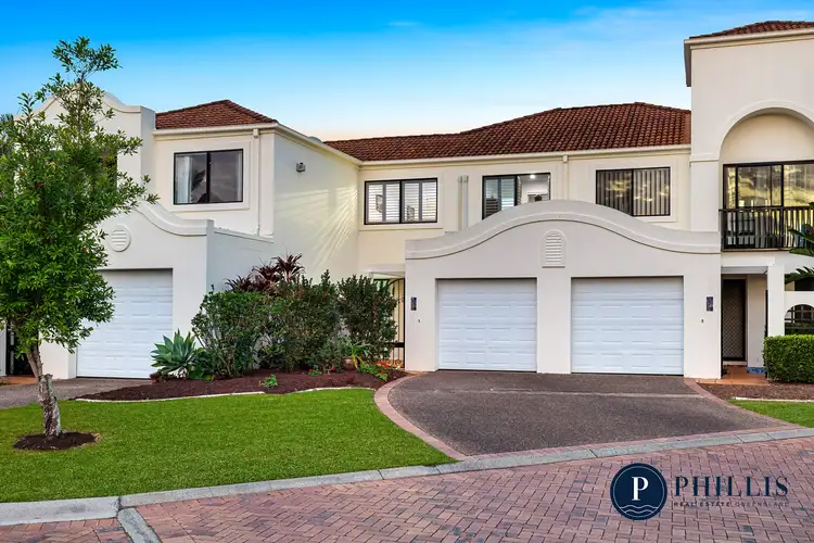 90/60-76 Caseys Road, Hope Island QLD 4212