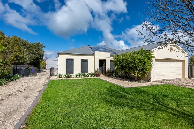 53 Leahy Street, Nhill VIC 3418