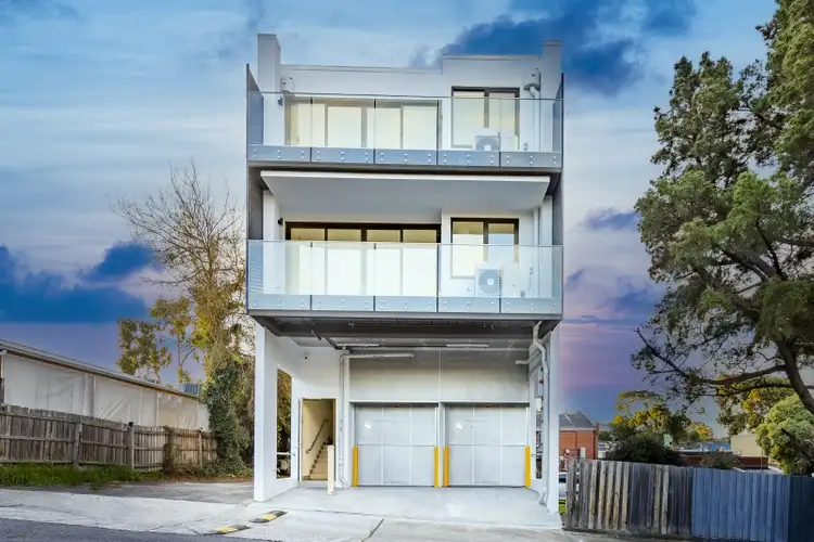 Main view of Homely unit listing, 102/284 Doncaster Road, Balwyn North VIC 3104