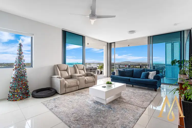 25 East Quay Drive