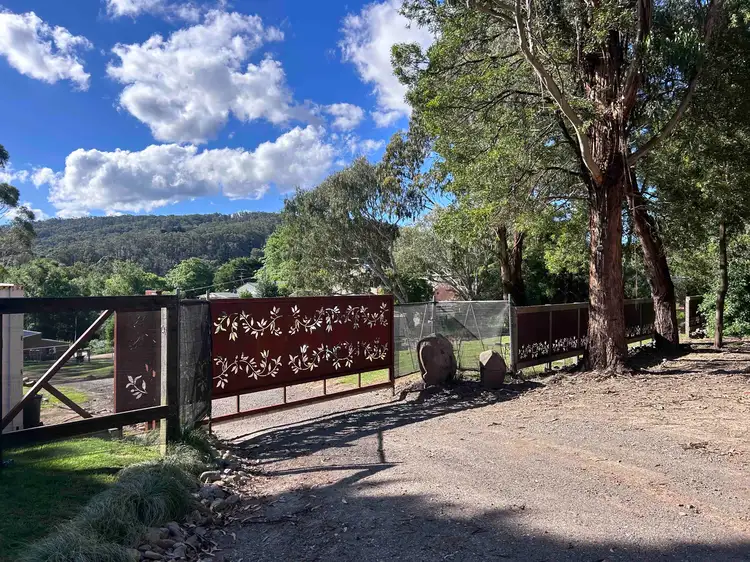 1065 Greendale-Trentham Road, Blackwood VIC 3458