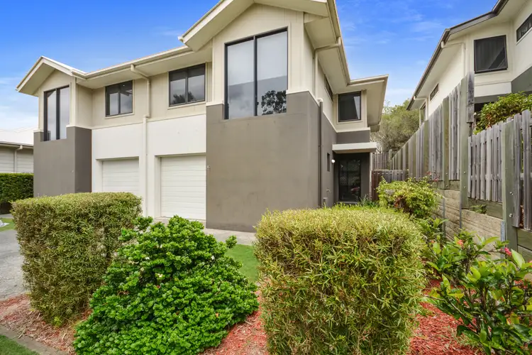 8 Carnarvon Avenue