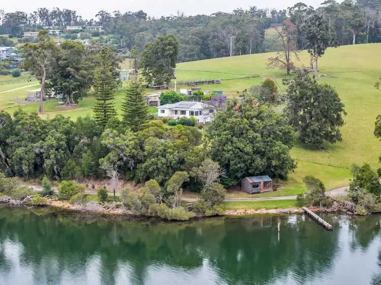 329 Lakeside Drive, Mallacoota VIC 3892