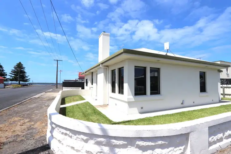 3 Jeffries Street, Port Macdonnell SA 5291
